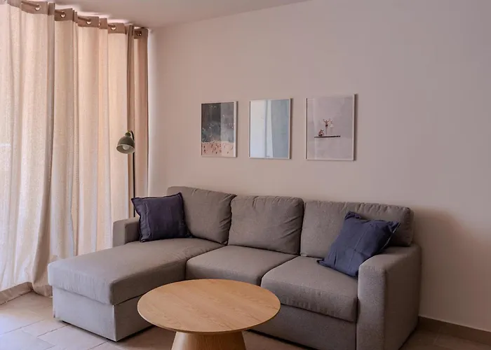 Oasis Callao, Newly Renovated, Terrace, Bbq, Pool Apartman *